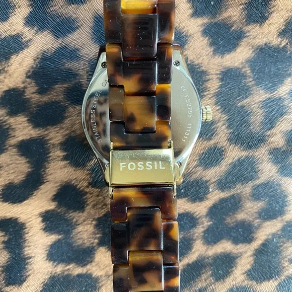 Tortoise and Gold Fossil Watch - Picture 4 of 4